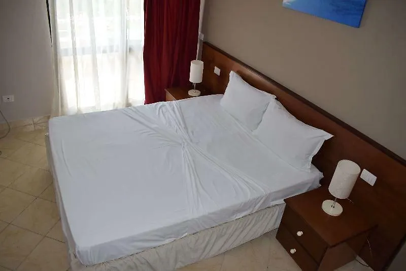 ***  Akileda Hotel Kryemedhej Albania